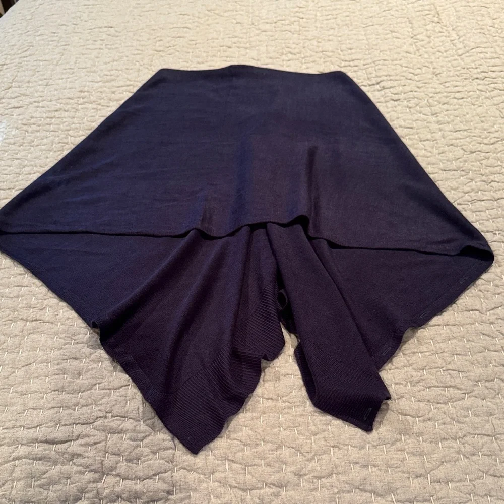 Simply Noelle Midnight Blue Buttoned Wrap-one size - Picture 3 of 4